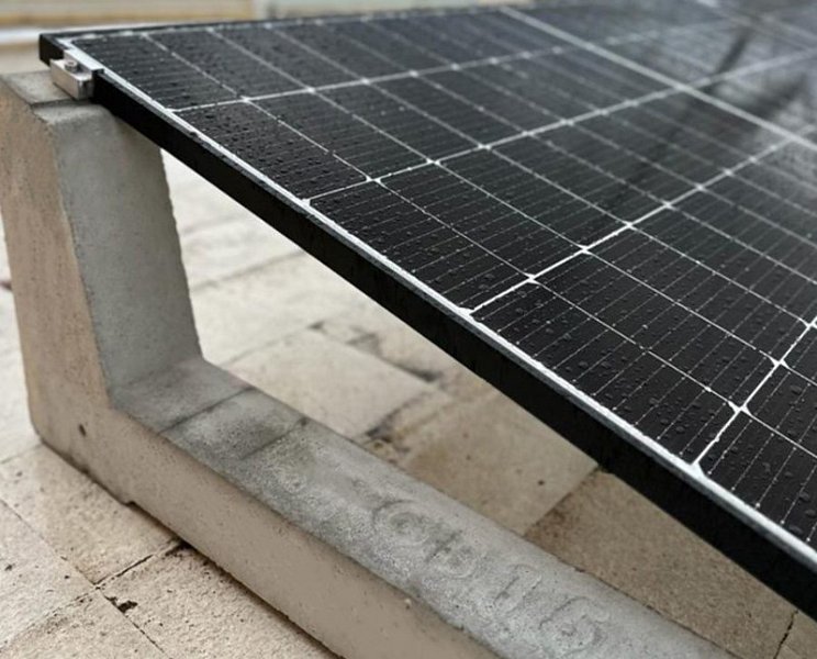 Jak zrychlit montáž fotovoltaiky na ploché střeše o 30 %